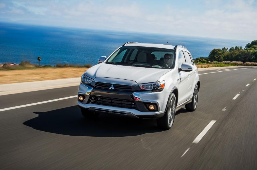  Mitsubishi Outlander Sport SEL 2015 года  (фото 19 из 31)